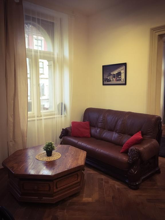 Krizikova Apartment *